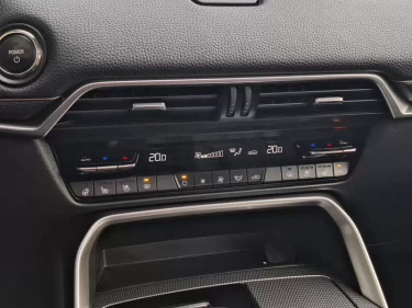 Foto van Mazda CX-60