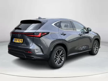 Foto van Lexus NX
