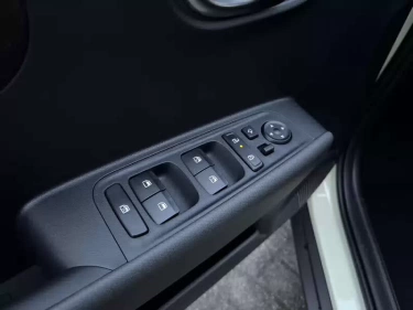 Foto van Hyundai INSTER