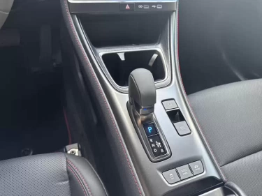 Foto van Lexus LBX