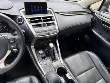 Foto van Lexus NX