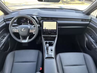 Foto van Lexus LBX