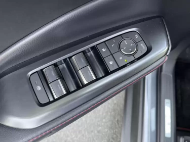 Foto van Lexus LBX