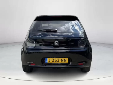 Foto van Honda E