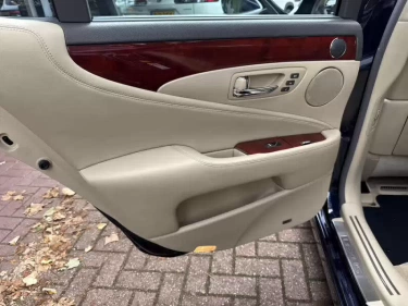 Foto van Lexus LS