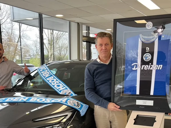 FC Den Bosch en Oostendorp Autogroep vernieuwen wederom hun succesvolle partnership voor 2 jaar