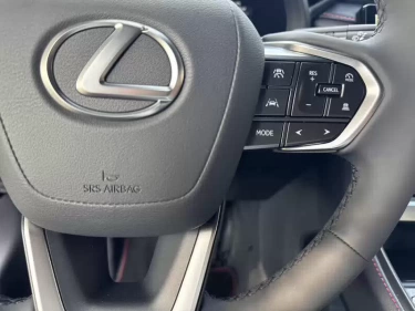 Foto van Lexus LBX