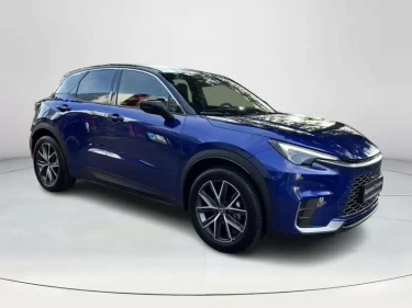 Foto van Lexus LBX