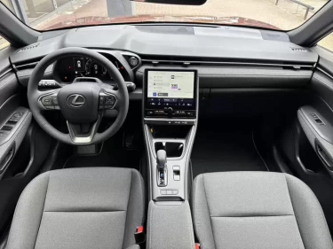 Foto van Lexus LBX