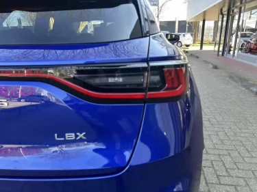 Foto van Lexus LBX