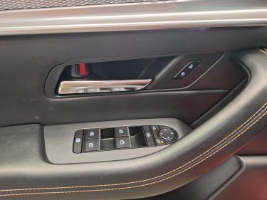 Foto van Mazda CX-60
