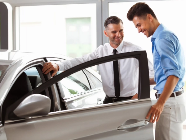 Een auto leasen of kopen: Wat is beter voor jou?