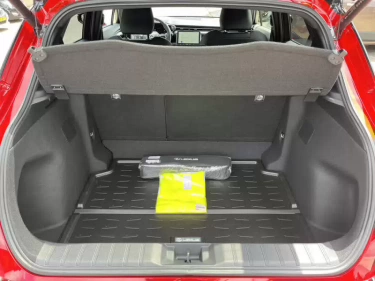 Foto van Lexus LBX
