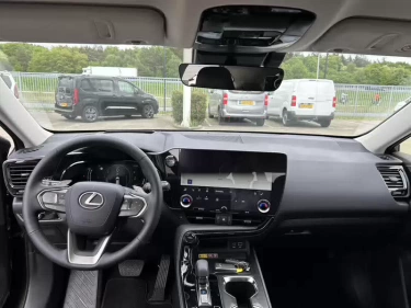 Foto van Lexus NX