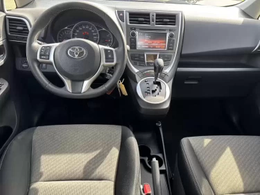 Foto van Toyota Verso-S