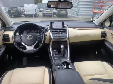 Foto van Lexus NX