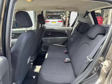Foto van Daihatsu Sirion