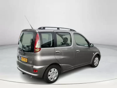Foto van Toyota Yaris Verso