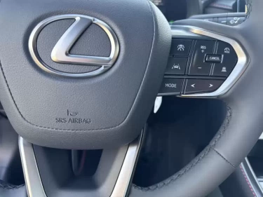 Foto van Lexus LBX