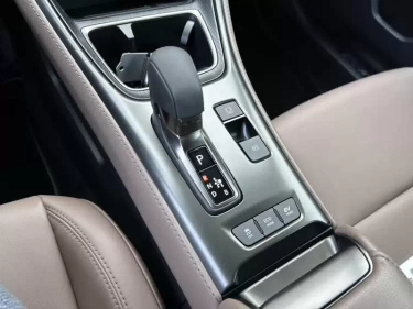 Foto van Lexus LBX