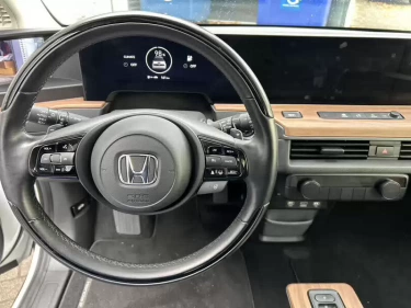 Foto van Honda E