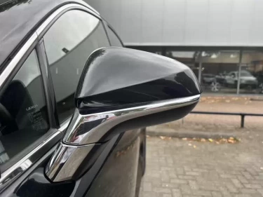Foto van Lexus NX