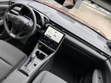 Foto van Lexus LBX