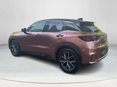 Foto van Lexus LBX