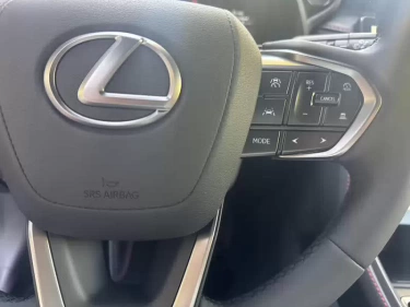 Foto van Lexus LBX