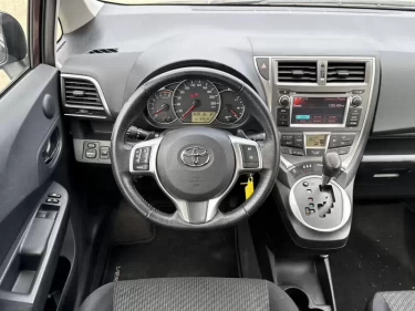 Foto van Toyota Verso-S
